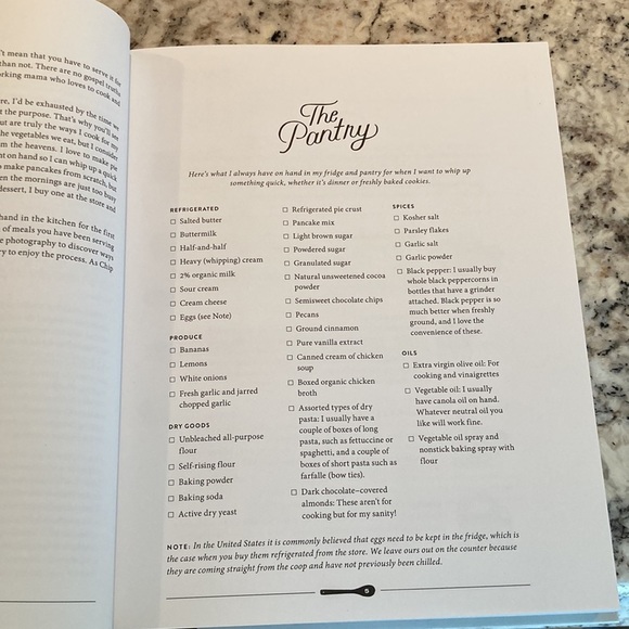 𝅺JOANNA Gaines Magnolia Table Cookbook - Picture 7 of 8